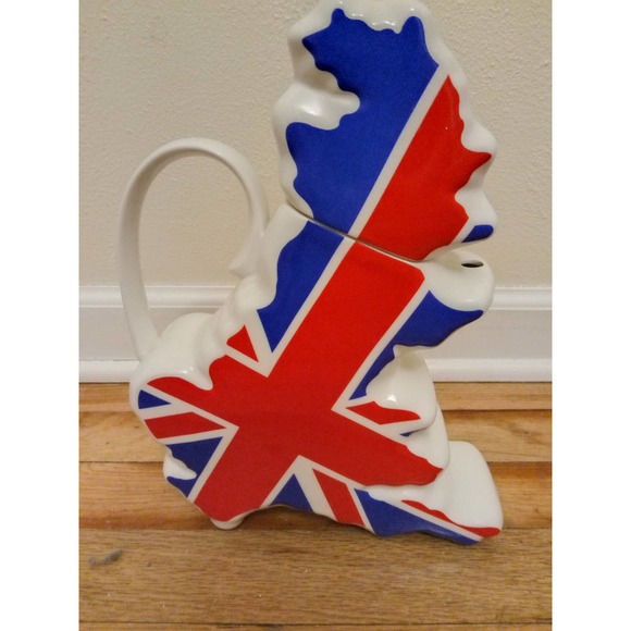 Paul Cardew British Flag Teapot - Not a miniature - Picture 4 of 11